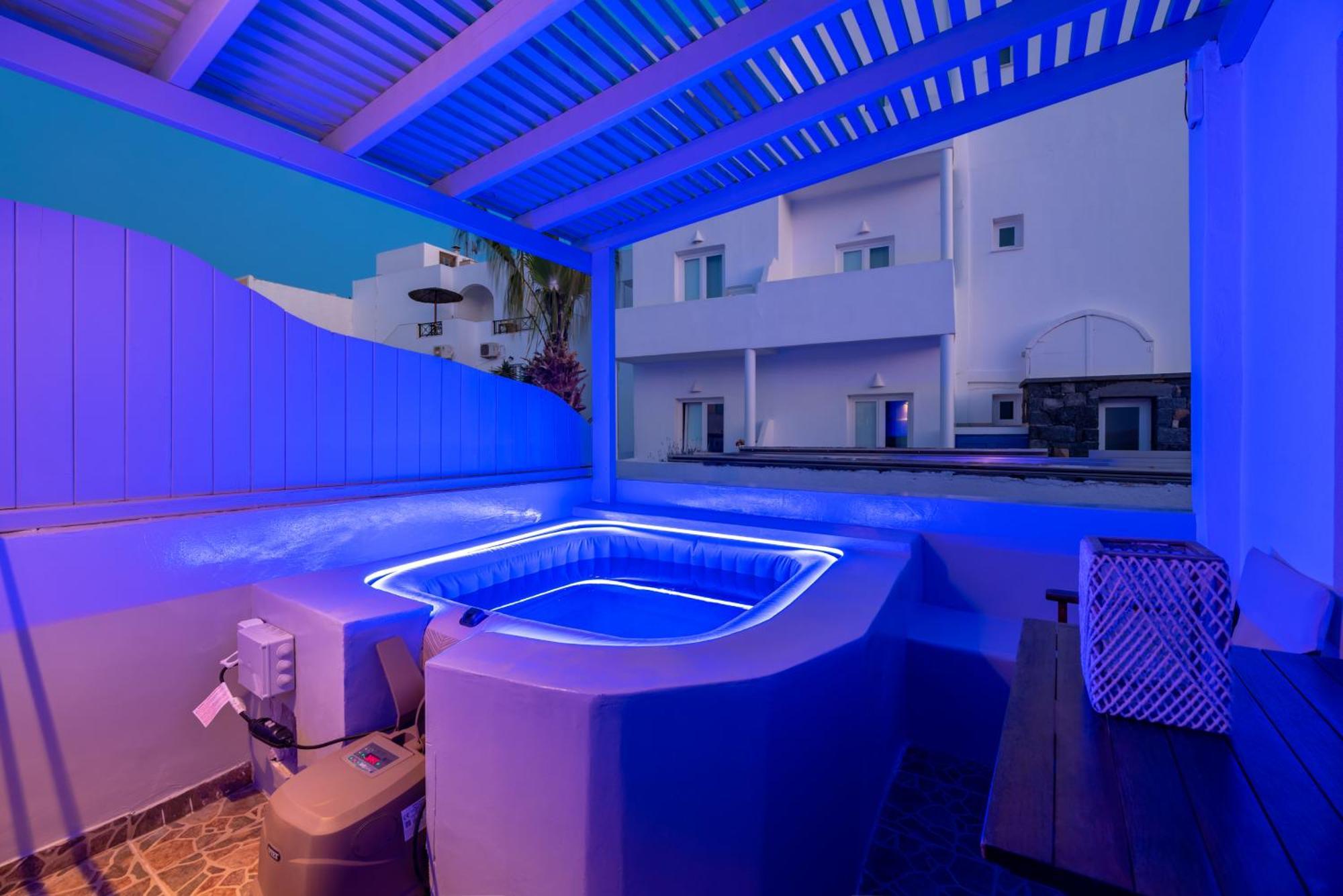 Aerenia Luxury Suites Картерадос Экстерьер фото